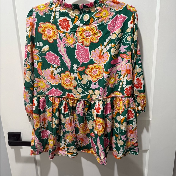 New Carly & Cass Boutique Floral Green and Pink peplum top 3/4 sleeve size XL - Picture 4 of 8